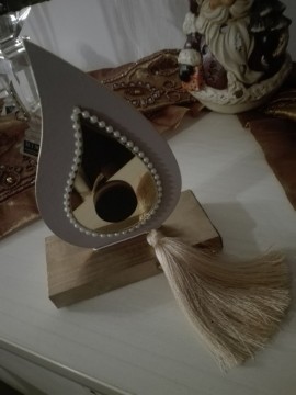 Γούρι χειροποίητο επιτραπέζιο μάτι λαχούρι με πέρλες