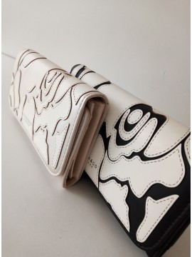 Γυναικείο πορτοφόλι ανάγλυφο black