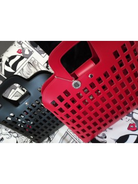 Γυναικεία τσάντα χειρός-ώμου διάτρητη μαύρη