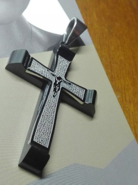 Ανδρικός ατσάλινος σταυρός black religious