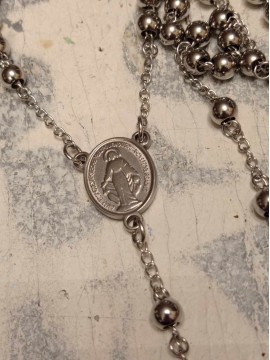 Μοντέρνο ατσάλινο κολιέ ροζάριο σταυρός silver